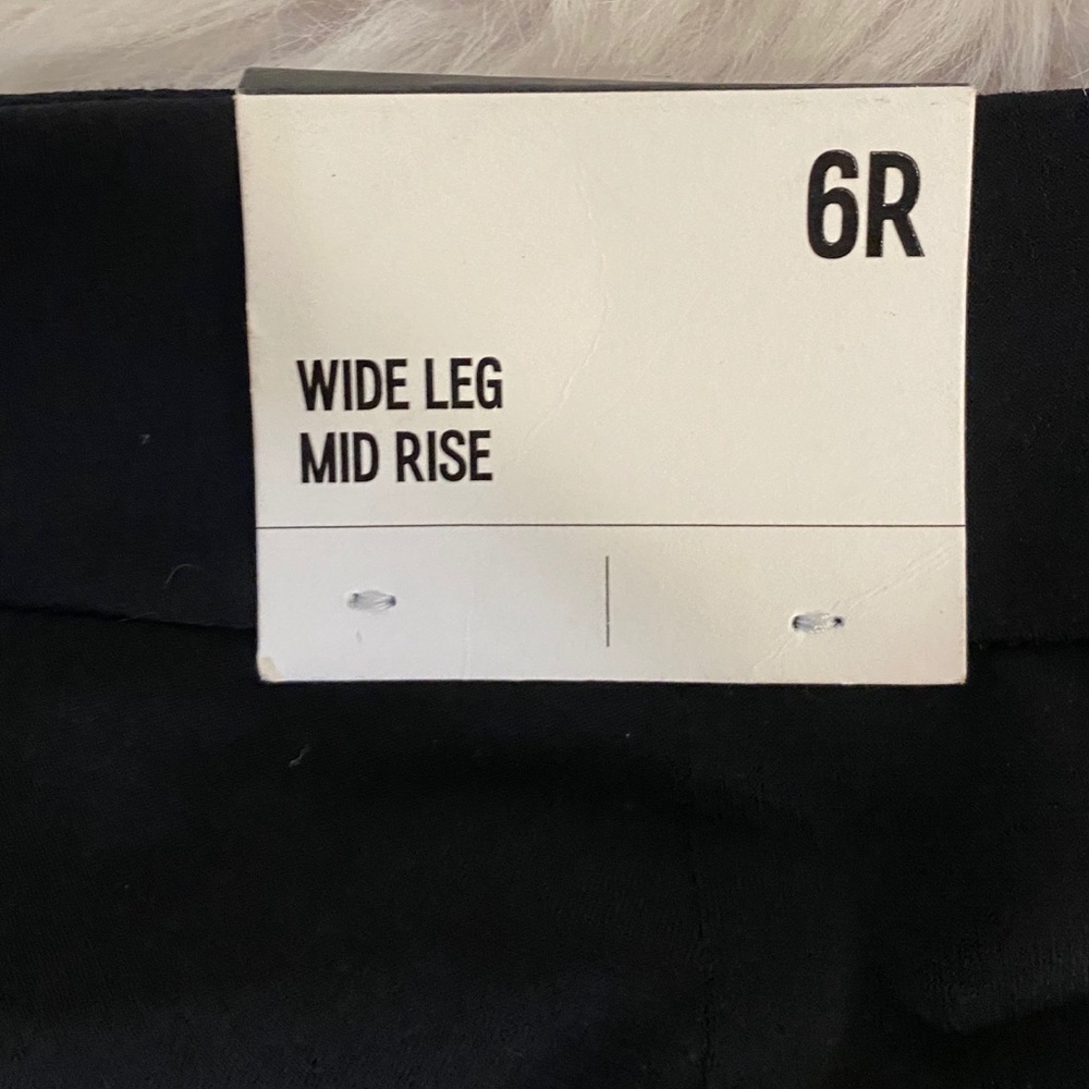 New, Express Black Wide Leg, Mid Rise, size 6R